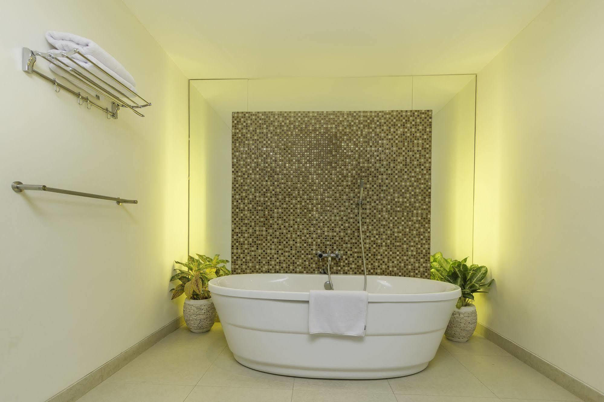 Villa Cascade Семиняк Екстериор снимка